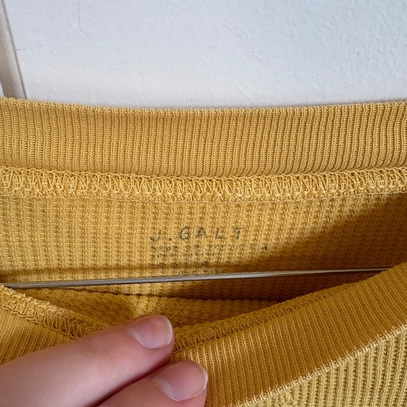 Brandy Melville John Galt Yellow Cropped Thermal Waffle Long Sleeve Top - Picture 2 of 3